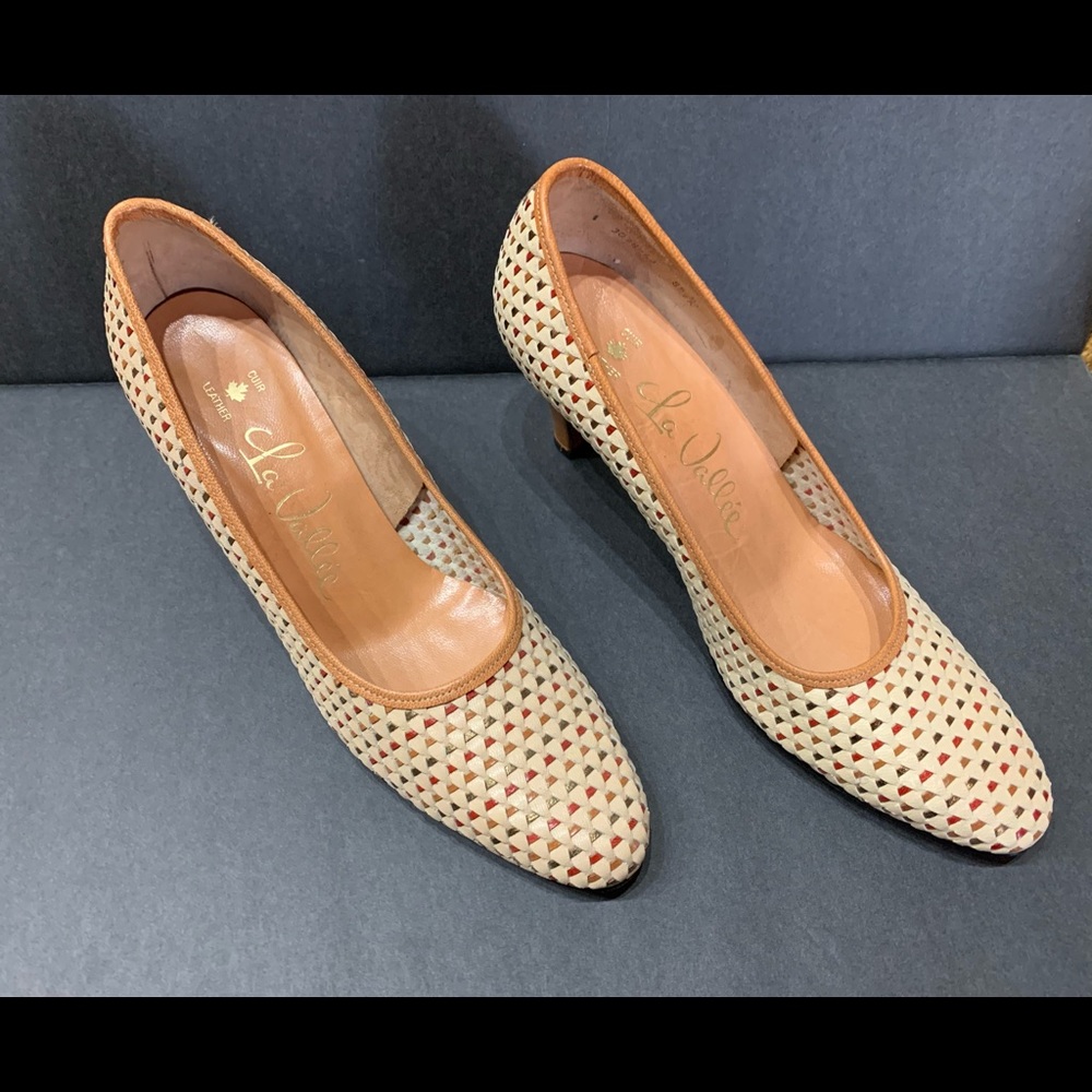 La Vallée woman leather shoes
